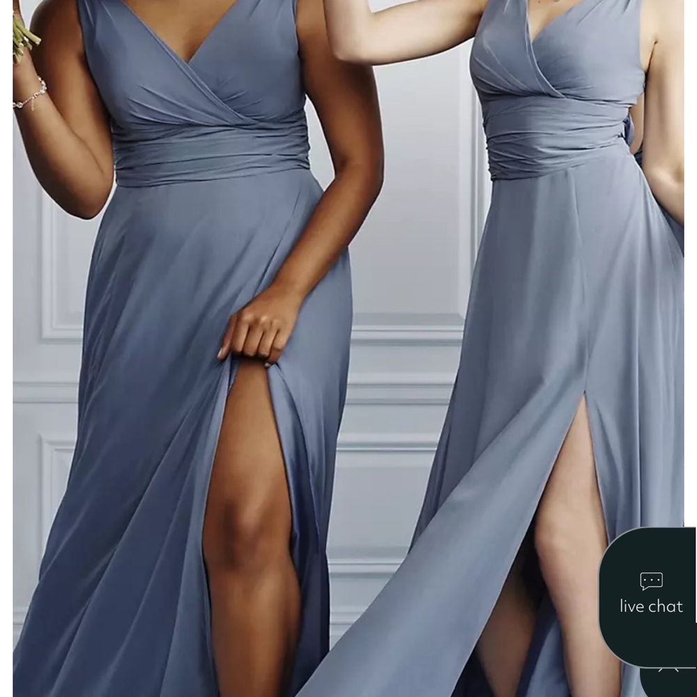 Chic Sleeveless Maxi Dress in Soft Blue